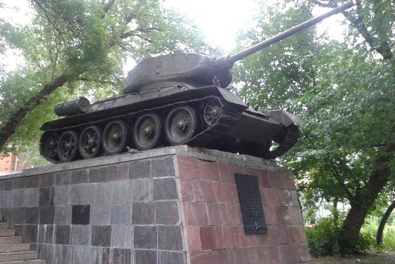 Монумент «Танк Т-34 «Пензенский комсомолец»