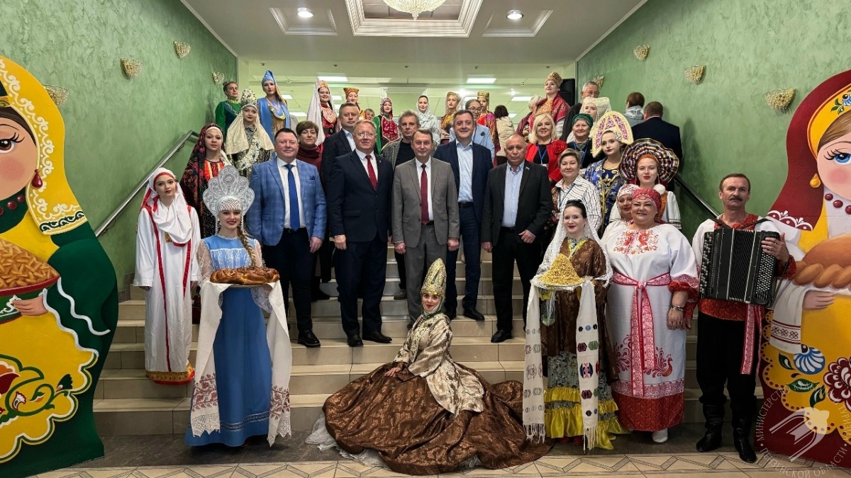 Каменский район выступил на смотре-конкурсе «Пою тебе, мой Сурский край!» имени В. В. Огарева Каменский район выступил на смотре-конкурсе «Пою тебе, мой Сурский край!» имени В. В. Огарева