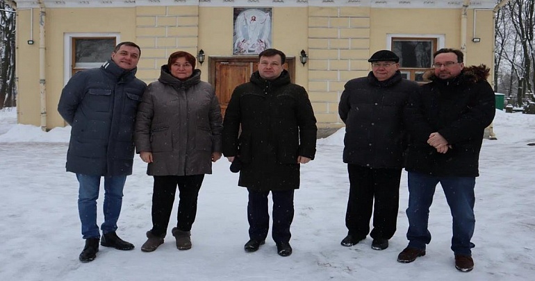 Пензенская область поддержит Санкт-Петербург в работе по восстановлению памятников пензенских литераторов