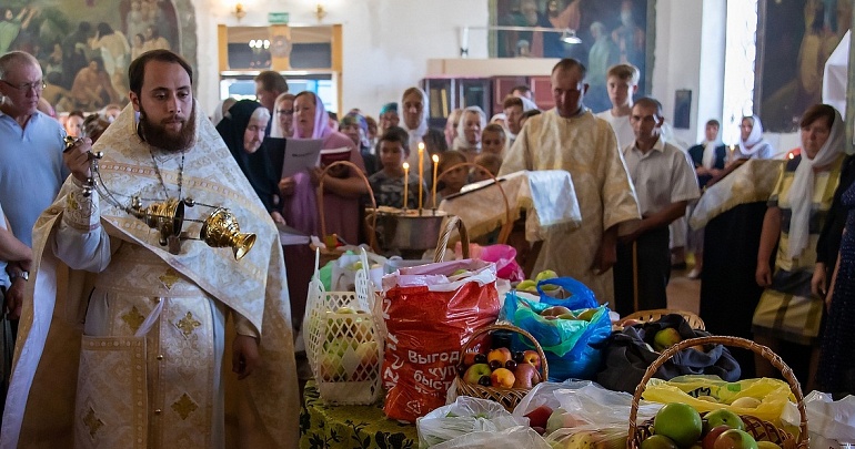 Межрегиональный православный праздник «Яблочный Спас в Хованщино»