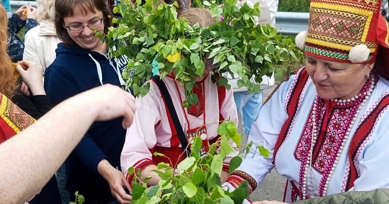 Фольклорный праздник «Праздник березки в селе Карамалы» 