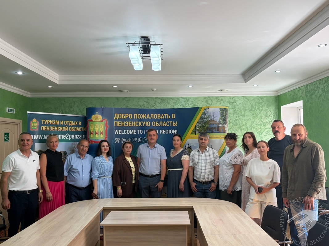 В Пензе идет подготовка ко II Международному фестивалю «Абашевские узоры» В Пензе идет подготовка ко II Международному фестивалю «Абашевские узоры»